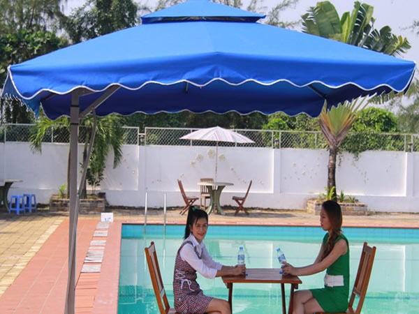 Sản xuất ô dù quảng cáo lệch tâm tại TP Vinh Nghệ An