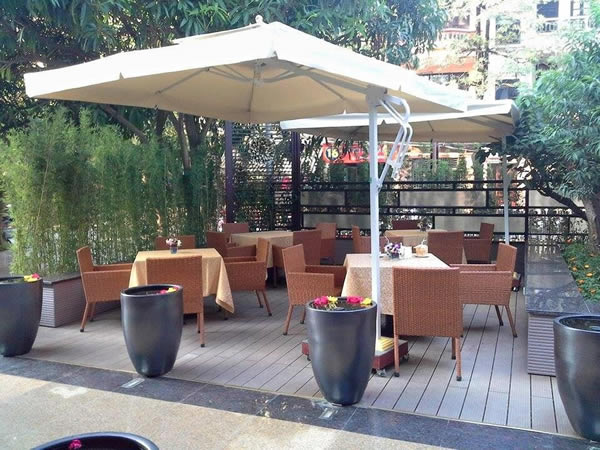 Sản xuất ô dù quảng cáo lệch tâm tại TP Vinh Nghệ An
