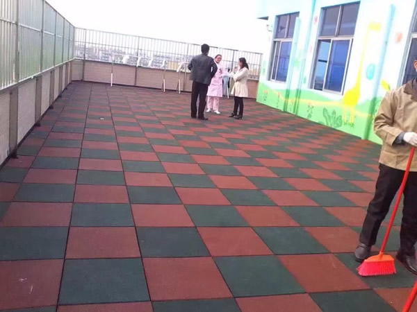 Thi công sàn cao su EPDM, giả gỗ, phòng gym tại TP Vinh Nghệ An